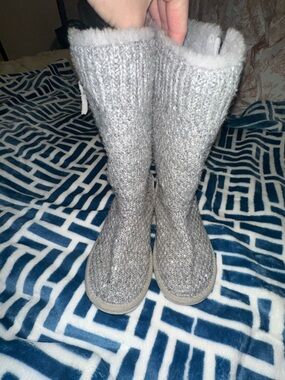 UGG kids girls gray seal knit sequin boots